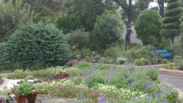 名城公園フラワープラザ
